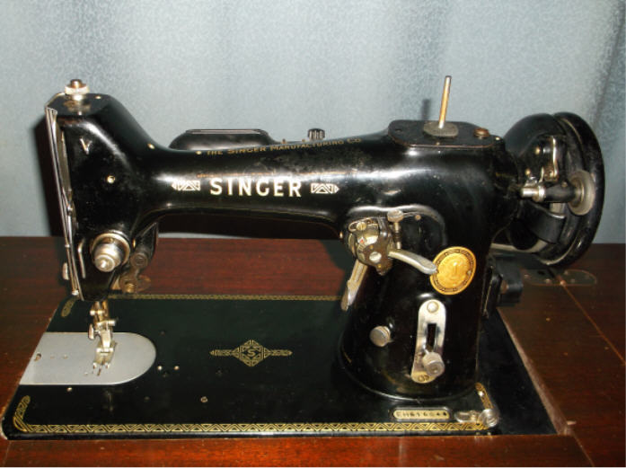 Alaska's List : 1952 Singer Sewing Machine in Cabinet 1952 Singer Sewing Machine In Cabinet