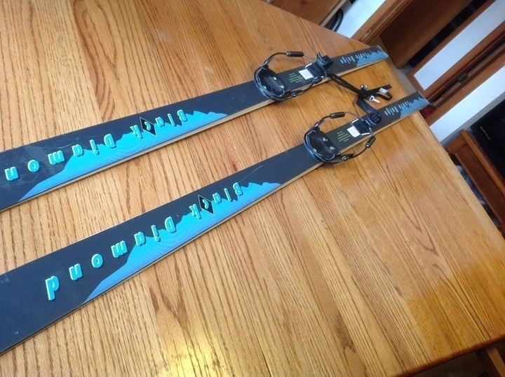 Alaska's List Sporting Goods Black Dia