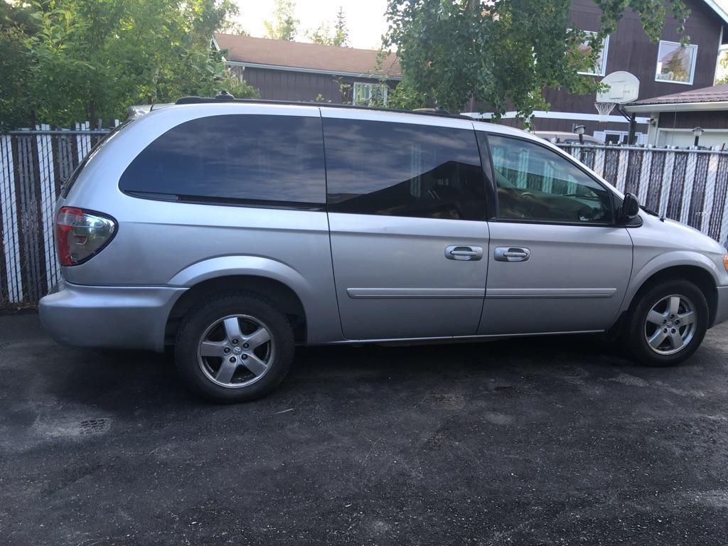 Alaska S List Vans Mini For 2005 Dodge Grand Caravan 2005 Dodge Grand Caravan Sxt 3 Row Seating Auto Deck Opening Very Good Tires And Battery Winterized Only 71 000 Miles V6 Automatic