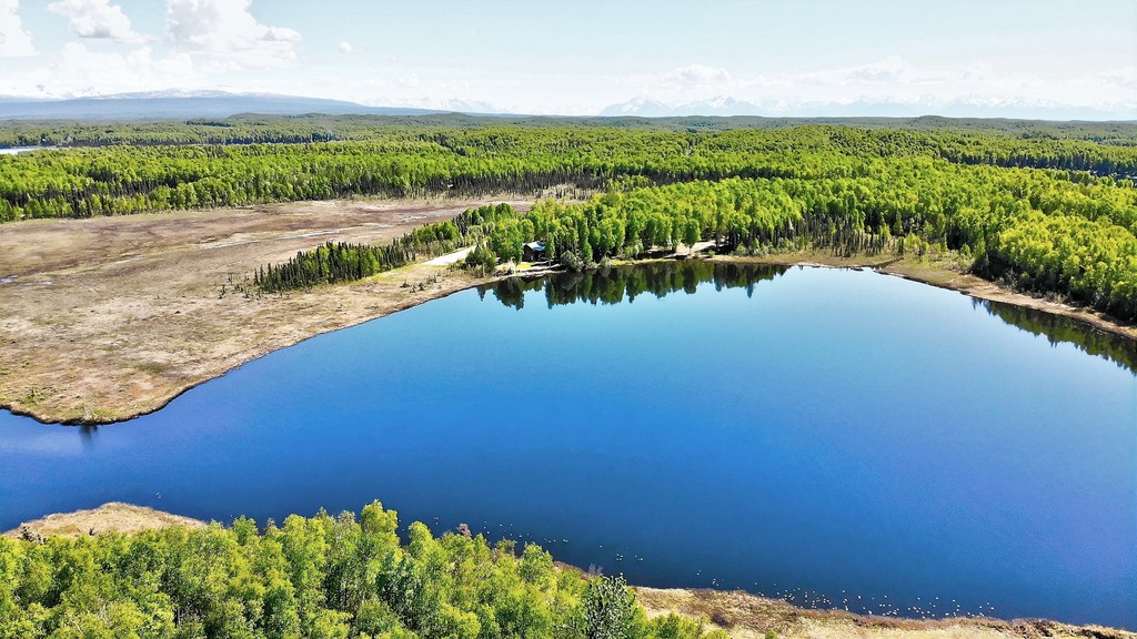 Alaska's List Lakefront Log Home on 35 Acres For Sale