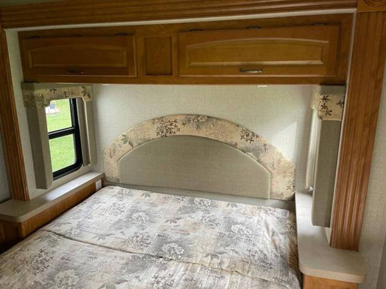 Alaska's List Motorhomes 2007 31' Tiog