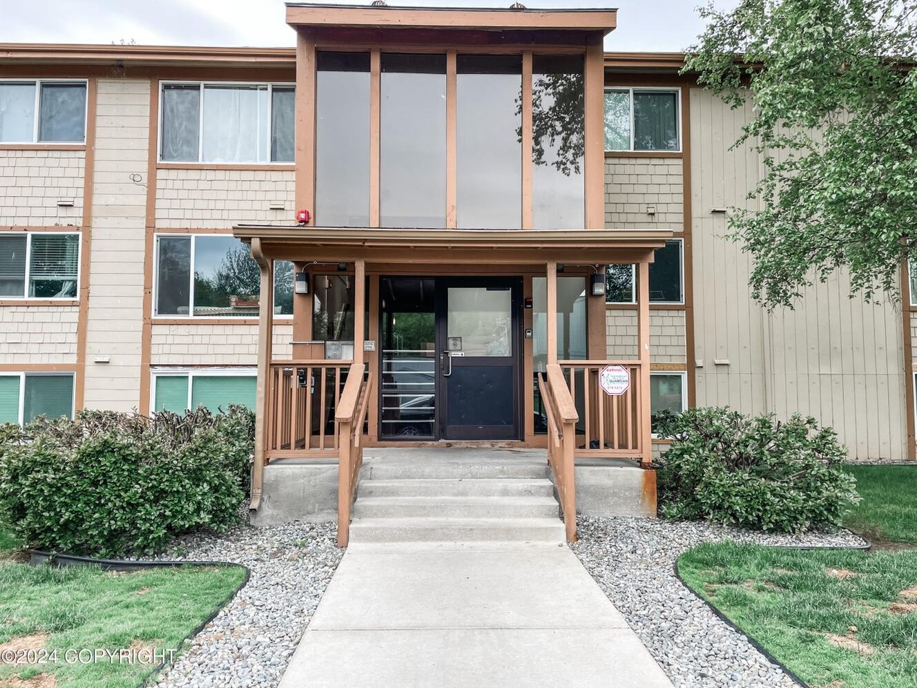 Alaska's List Condos & Townhomes For Sale W