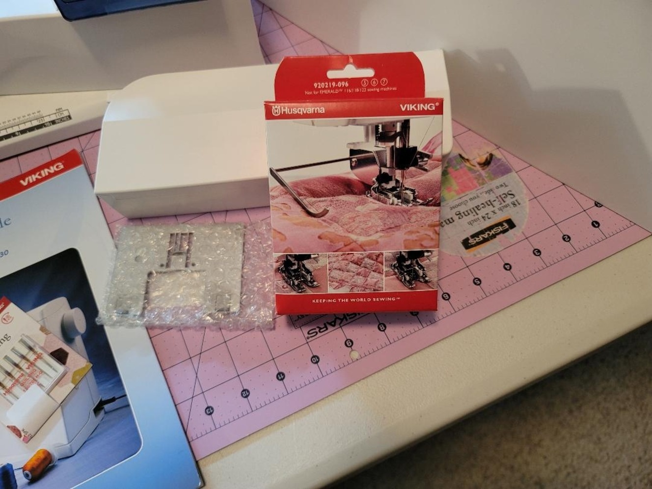 Alaska's List Viking Sapphire 930 Sewing Machine